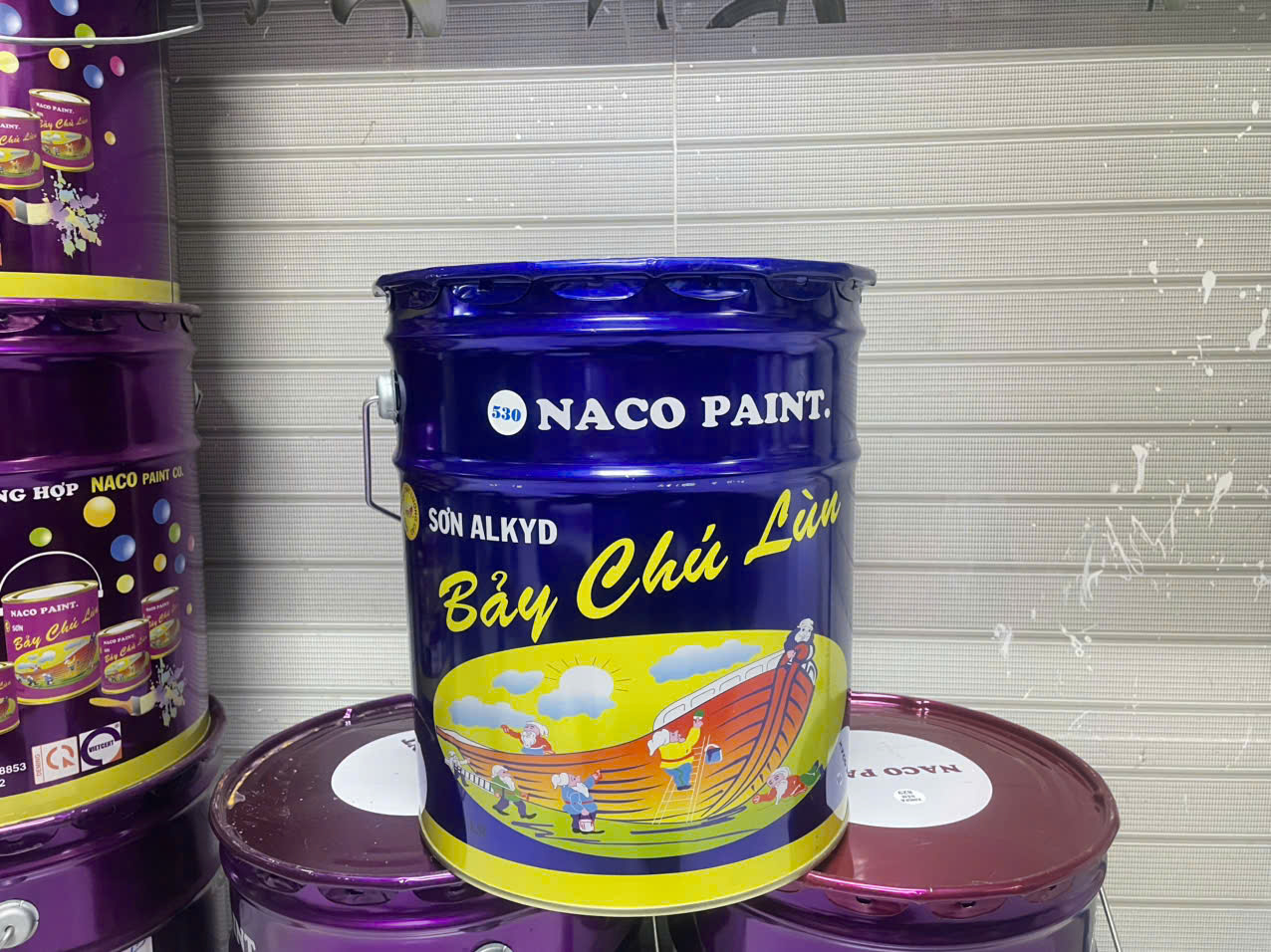 SƠN NACO MÀU ĐỎ 210