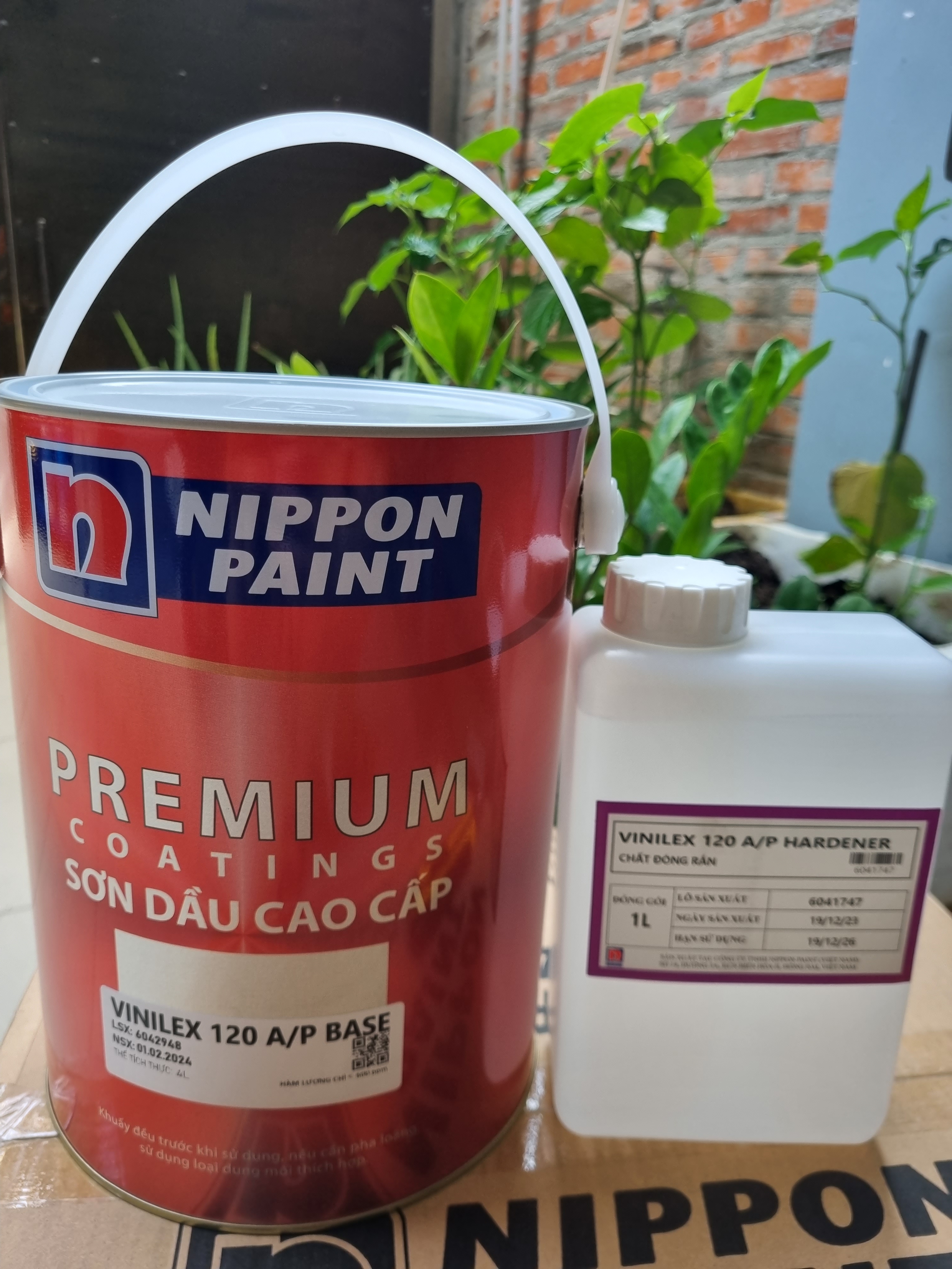 Sơn kẻ đường Nippon trắng phản quang giao nhanh